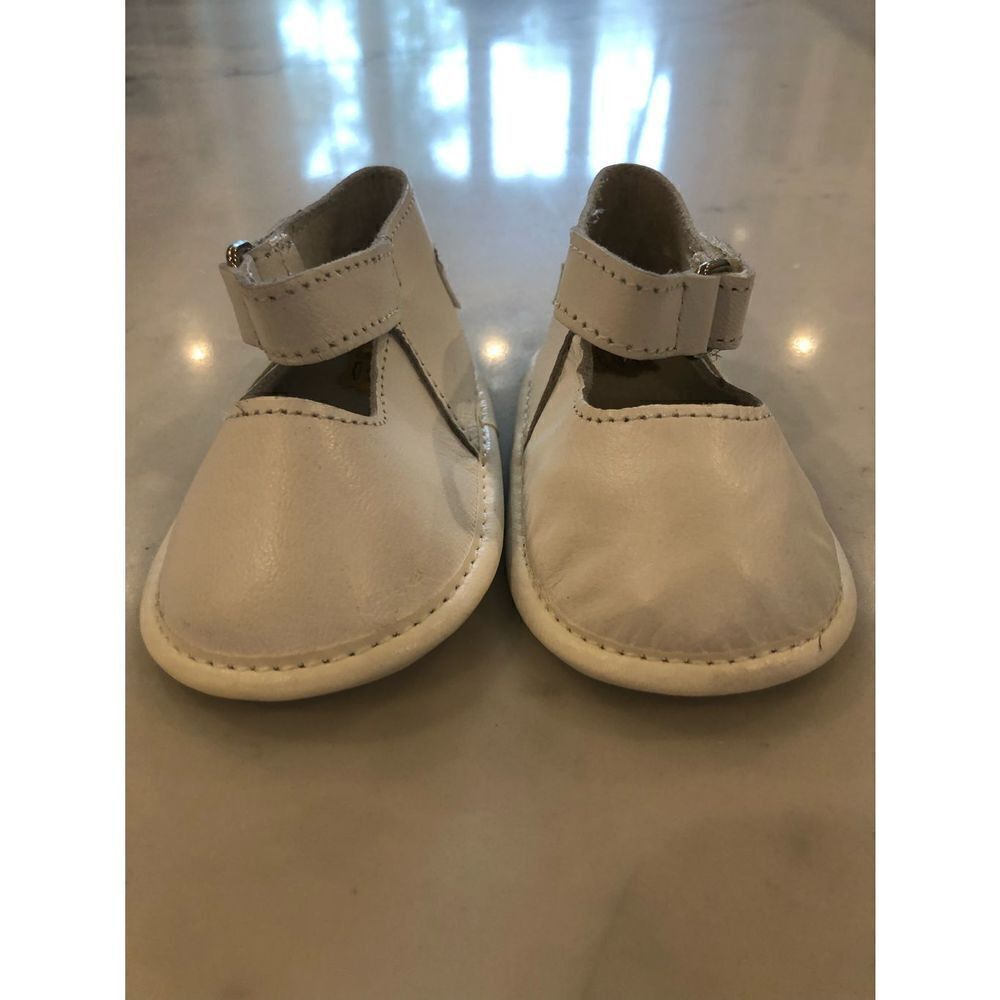 La Petite Ourse White Leather Mary Jane Baby Shoes, 18